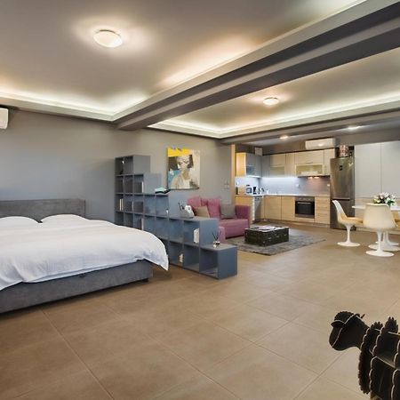 Boutique Apartment In Athens Center Exteriör bild